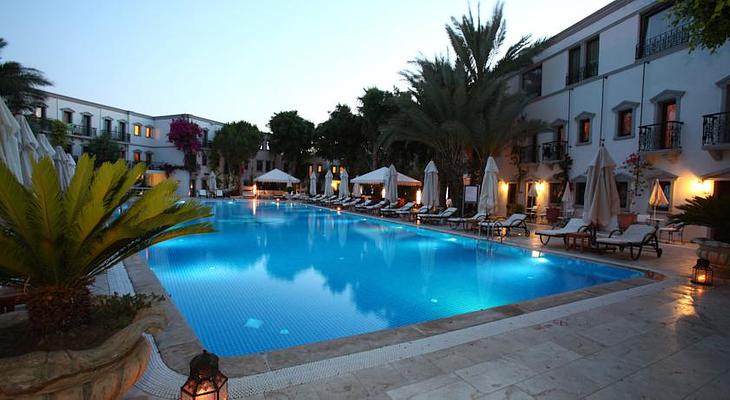 DoubleTree by Hilton Bodrum Marina Vista