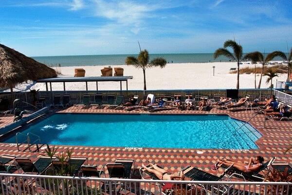 Plaza Beach Hotel - Beachfront Resort
