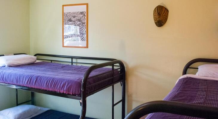 Ocean Island Inn / Backpackers / Suites