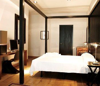 Market Hotel