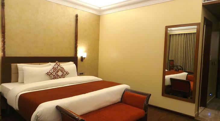 Hotel Surya Kaiser Palace