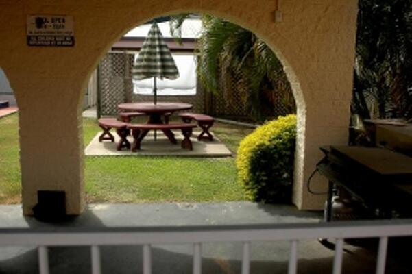 Coral Sands Motel