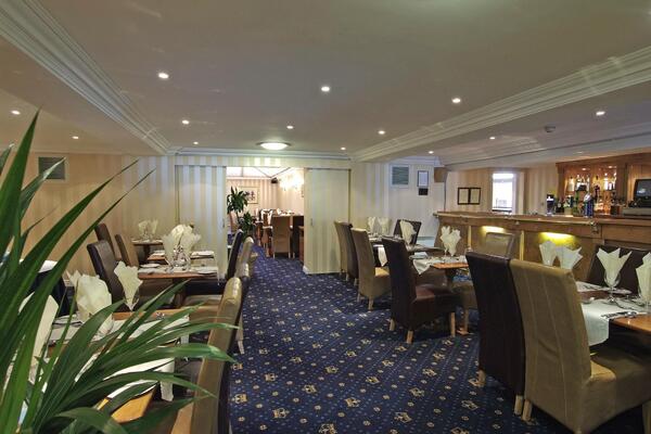 The Queens Hotel