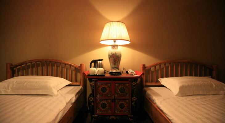 Jano's Backpackers