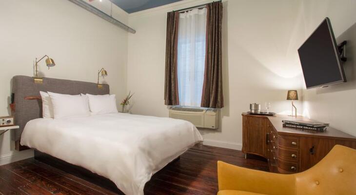 Old No. 77 Hotel