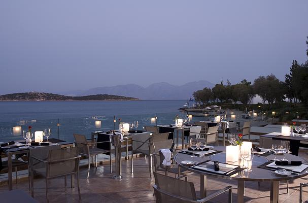 Minos Beach Art Hotel