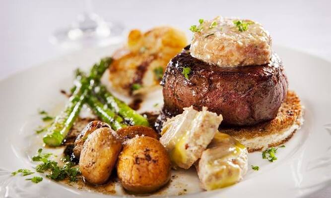 Del Mar Bar & Bistro