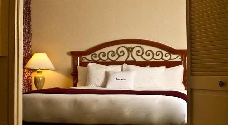 DoubleTree Suites by Hilton Hotel Nashville Airport