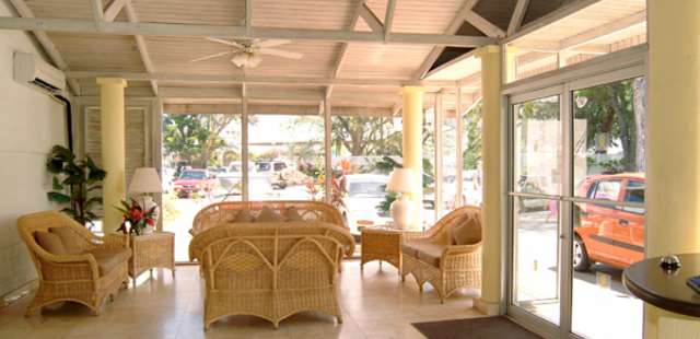 Tropical Sunset Beach Apartment Hotel