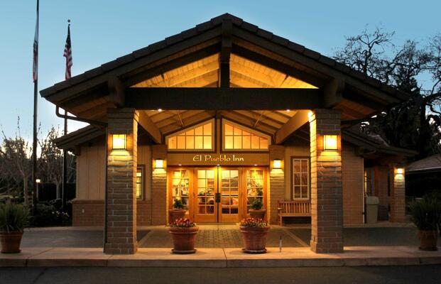 El Pueblo Inn