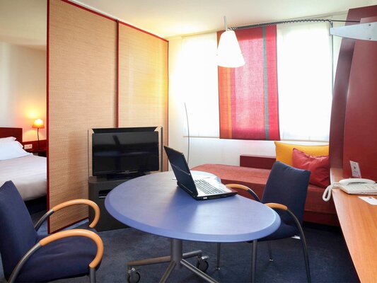 Novotel Suites Nancy Centre Hotel