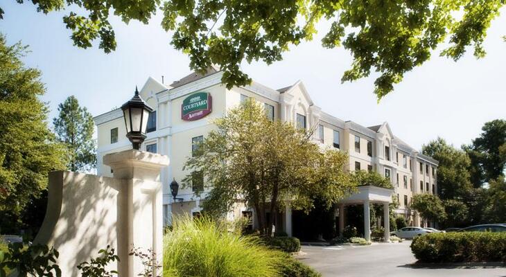 Courtyard Raleigh Crabtree Valley