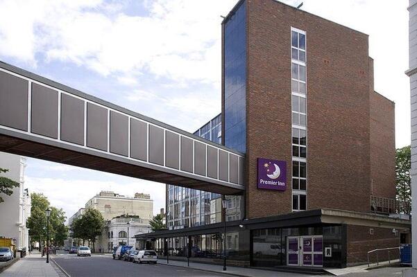 Premier Inn London Kensington (Earl's Court) hotel