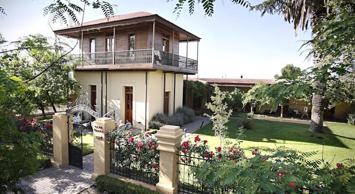 Club Tapiz Hotel