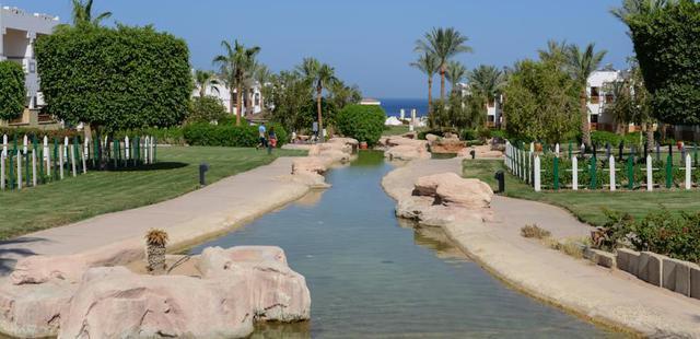 Amphoras Beach