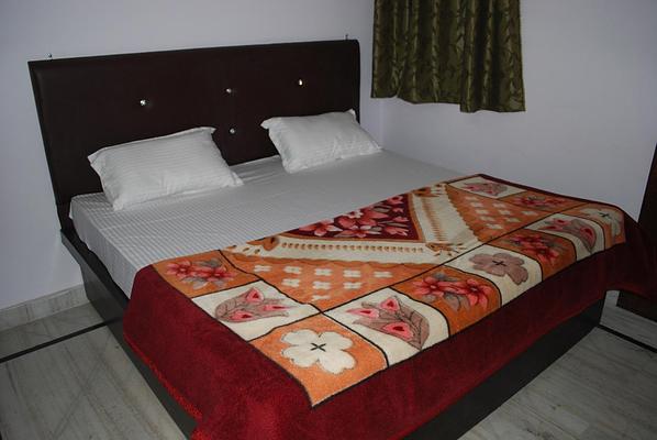 Taj Mahal Home Stay