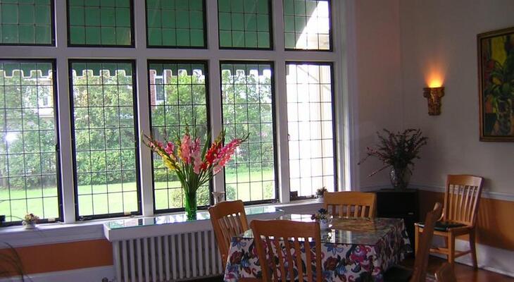 Morehead Manor Bed and Breakfast