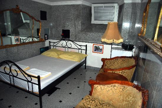 Hostel 24
