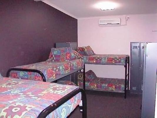 Globe Backpackers & City Oasis Resort