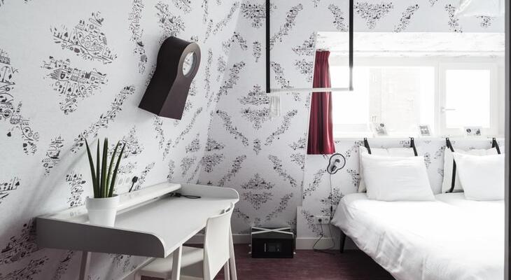 Kaboom Hotel