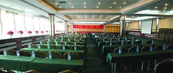 Orange Selected Hotel Dalian Xiwang Plaza