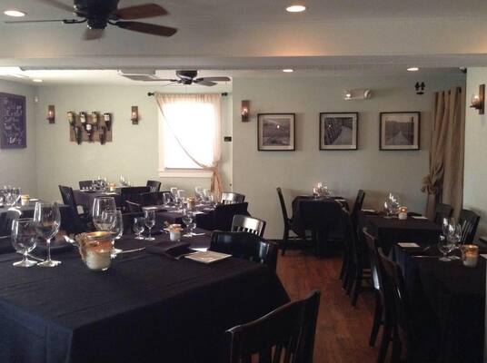 C Salt Wine Bar & Grille