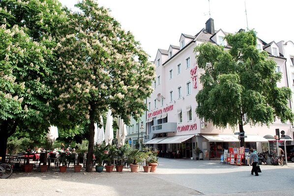 Cafe Munchner Freiheit