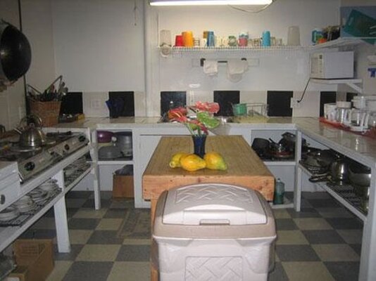 Pineapple Park Hostel - Kona