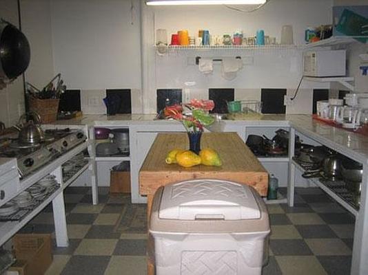 Pineapple Park Hostel - Kona