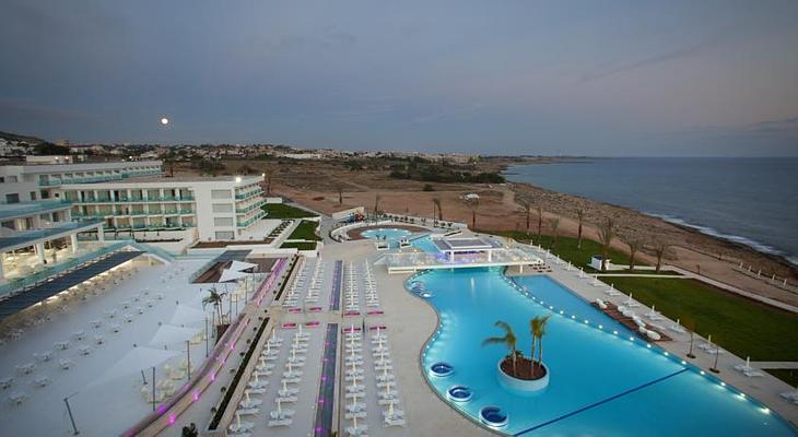 King Evelthon Beach Hotel and Resort