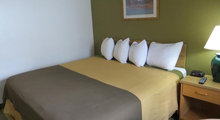 Ellis Island Hotel Super 8 Las Vegas