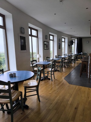 Dolphin Hotel & Restaurant