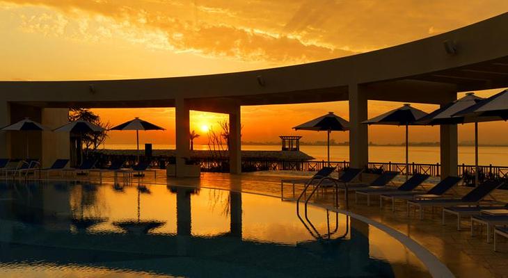 Sheraton Grand Doha Resort & Convention Hotel