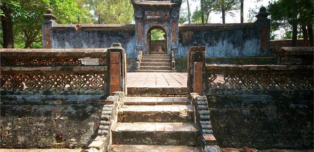 Tomb of Tu Duc