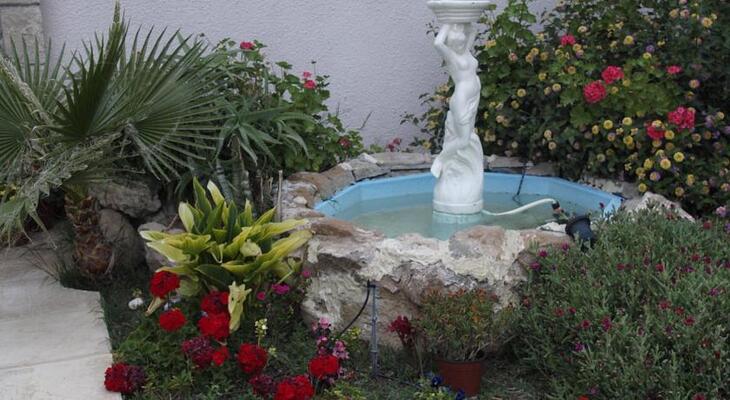 Hilltop Gardens Hotel Apartments
