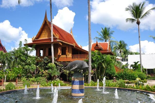 Royal Lanta Resort and Spa