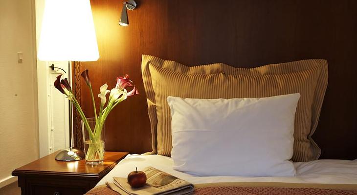 Ascot Hotel