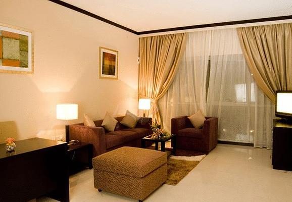 Grandeur Hotel