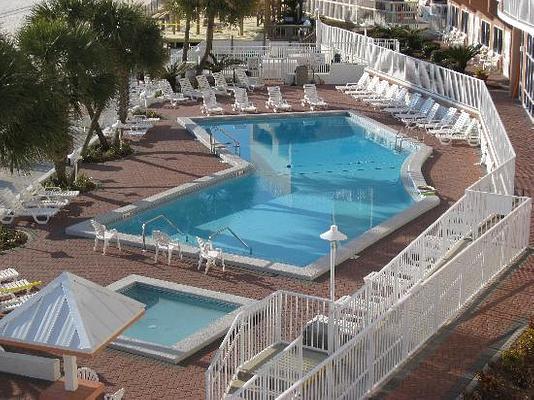 Palmetto Inn & Suites