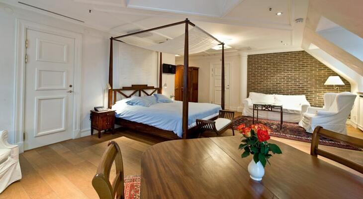 MJ's Hotel