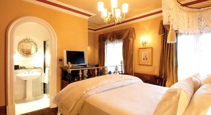 Craig's Royal Hotel