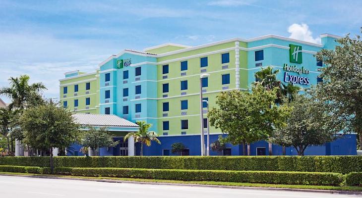 Holiday Inn Express & Suites Ft. Lauderdale Airport/Cruise