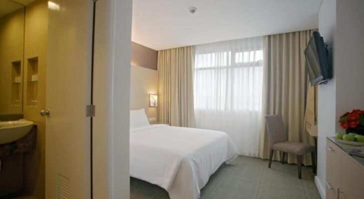 St Giles Makati Hotel