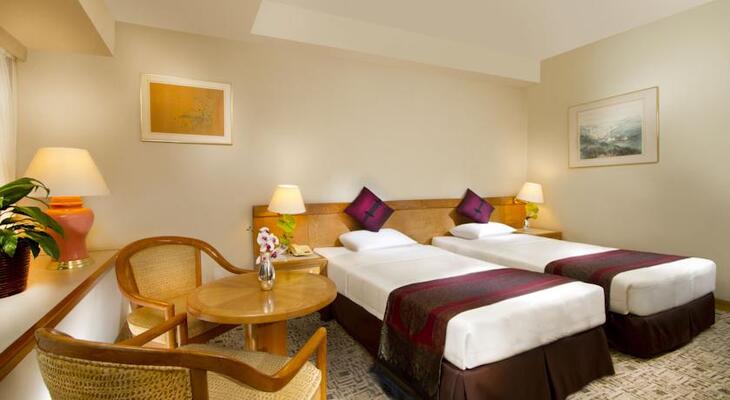 Regal Riverside Hotel