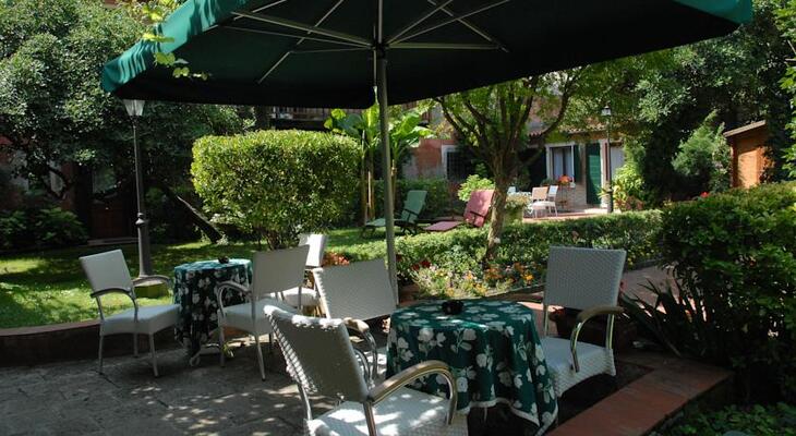 Pensione Accademia - Villa Maravege