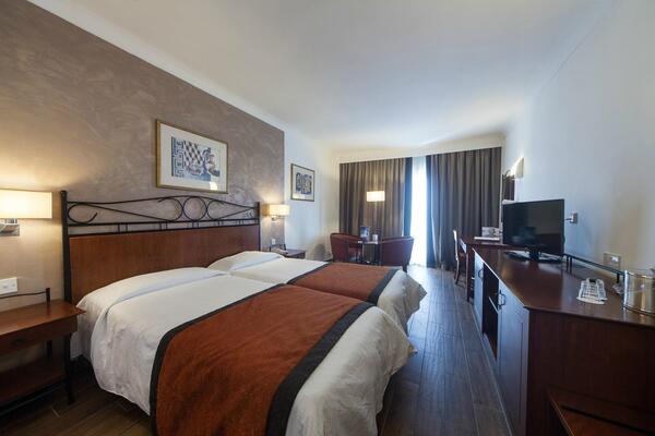 Golden Tulip Vivaldi Hotel