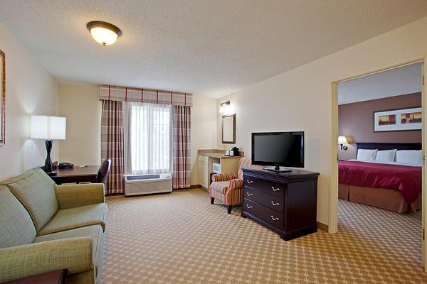 Country Inn & Suites by Radisson, Asheville at Asheville Outlet Mall, NC