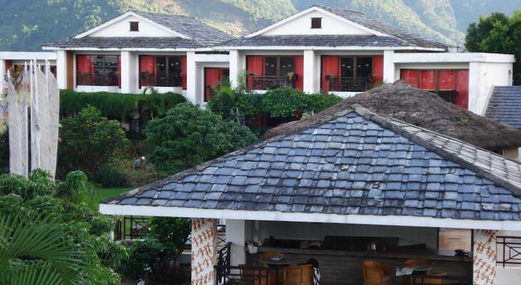 Shangri~La Village Resort