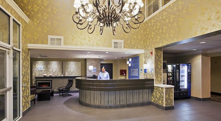 Holiday Inn Express & Suites Berkeley, an IHG Hotel