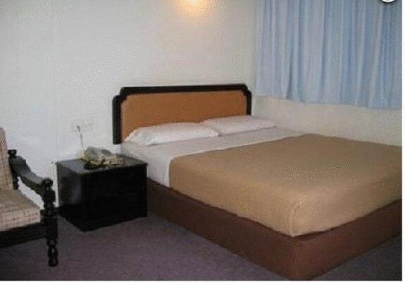 Hotel Holiday